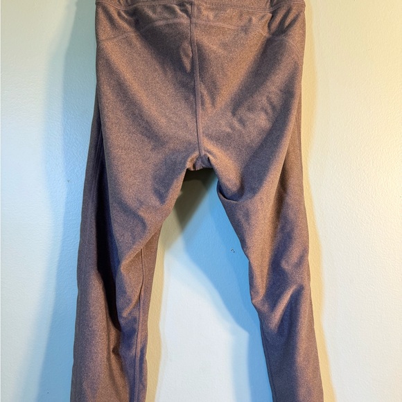 Women’s , under armour, cropped leggings, size large. - Picture 3 of 4